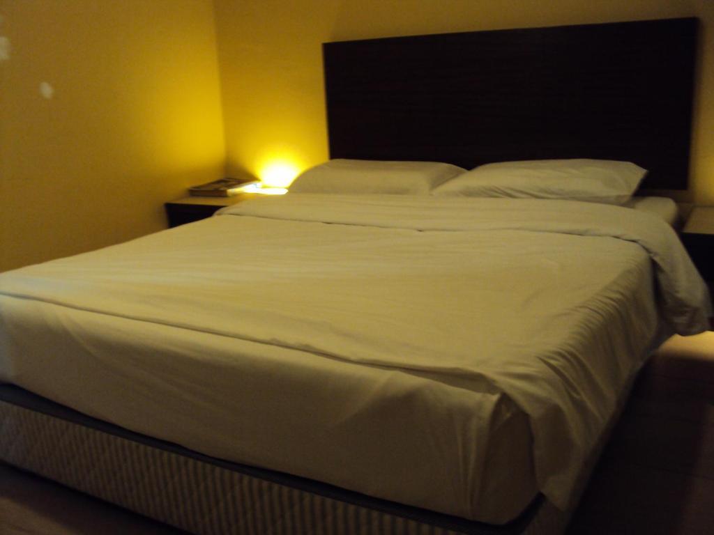 Golden Bay Hotel Malakka Oda fotoğraf