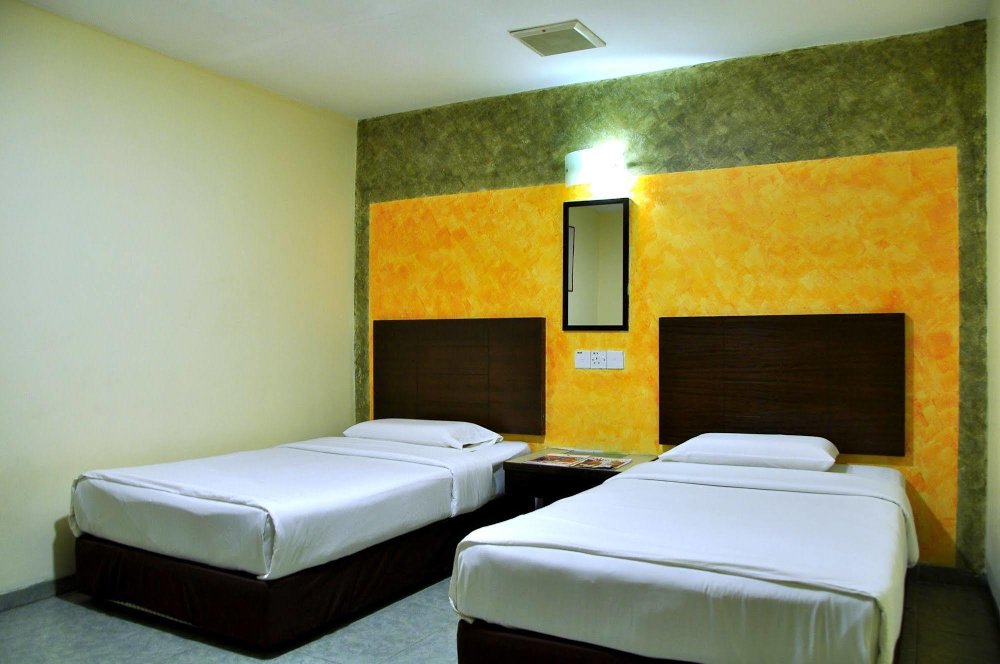 Golden Bay Hotel Malakka Dış mekan fotoğraf